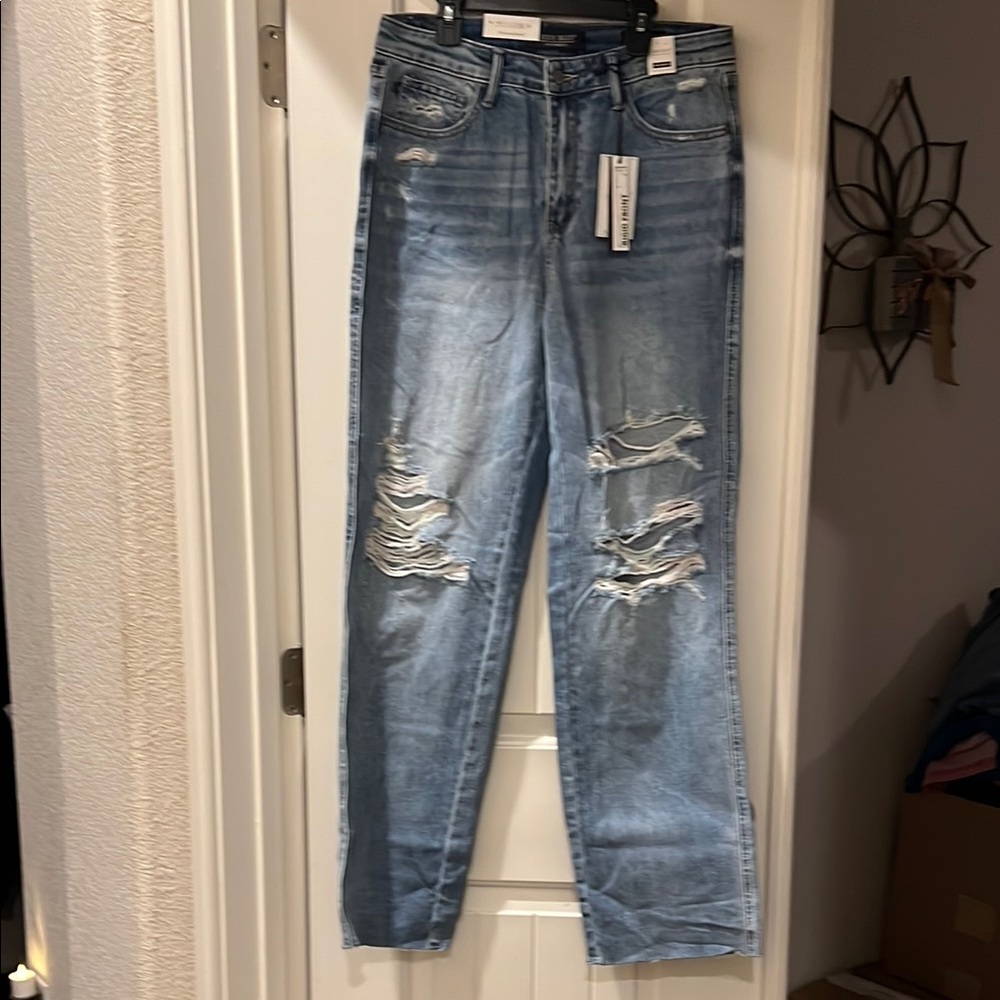 Judy Blue 90’s Straight Distressed Blue Jeans Size 9‎